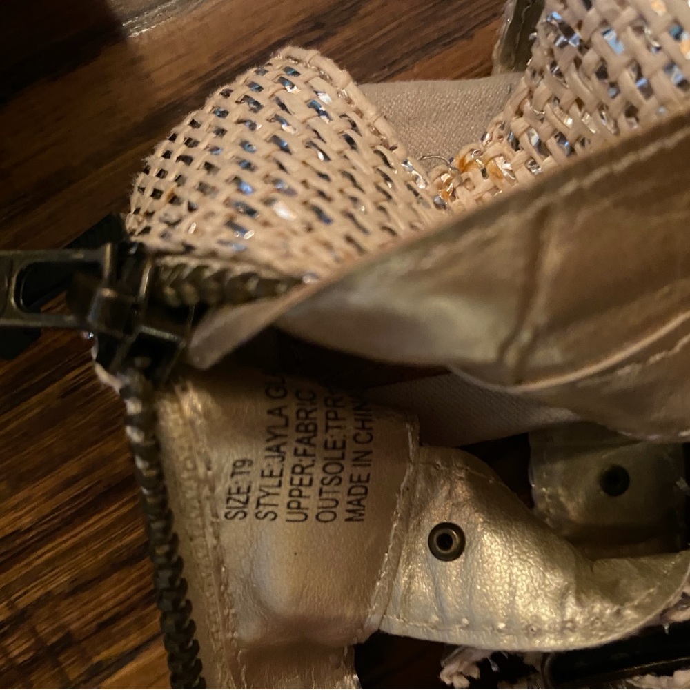 Sandals - Picture 5 of 6